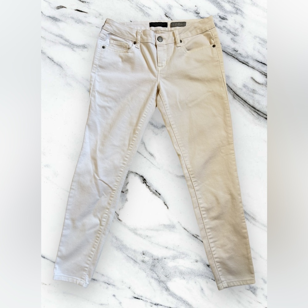 Ae’ropostale Woman’s Size 6 White Ankle Jegging Jeans